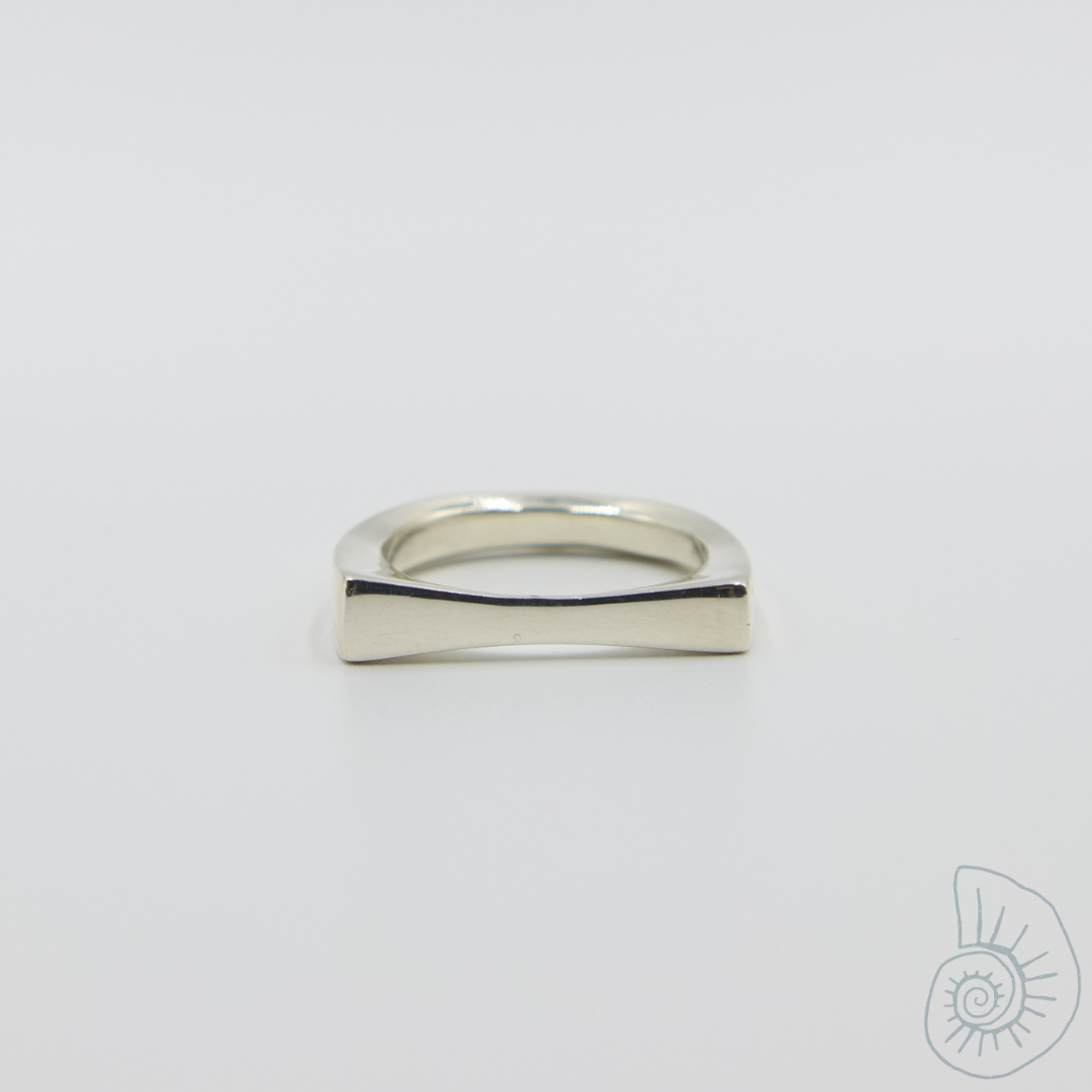 Classic Signet Ring