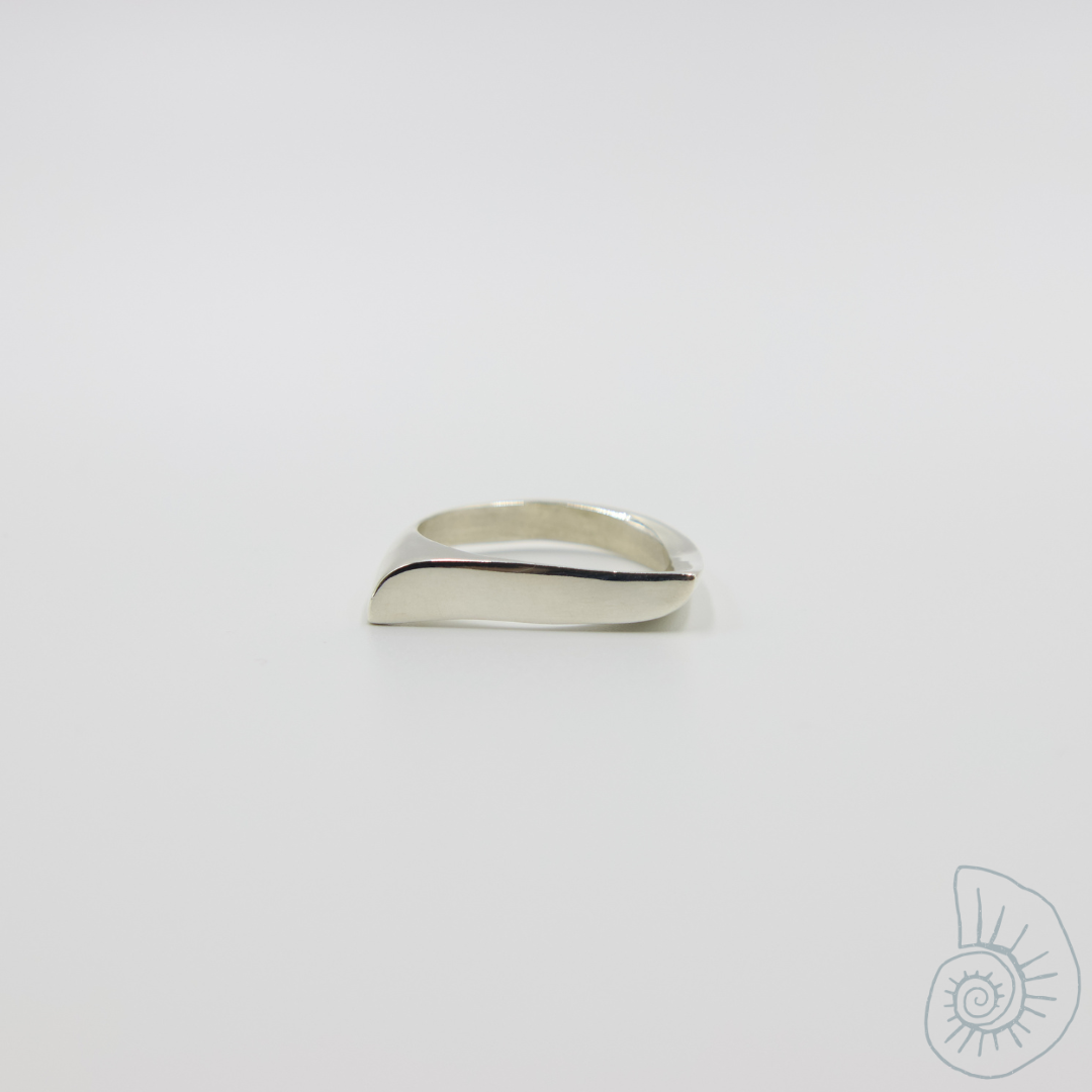 Wave Signet Ring